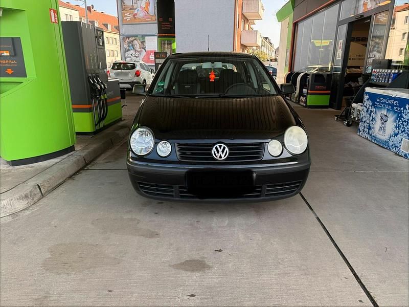 Gebraucht VW Polo 64 PS (47 kW) 2003 Schwarz Kleinwagen