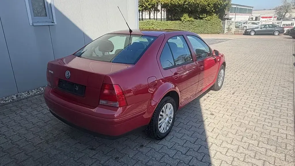 Gebraucht VW Bora Comfortline 75 PS (55 kW) 2005 Rot Limousine
