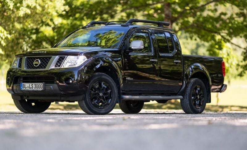 Schwarz Gebraucht 2015 Nissan Navara Abholung | 15.999 € (Superpreis) - Bild 1/4