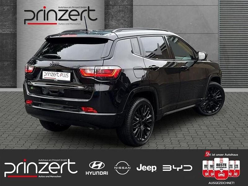 Gebraucht Jeep Compass Altitude 150 PS (110 kW) 2022 Solid black SUV