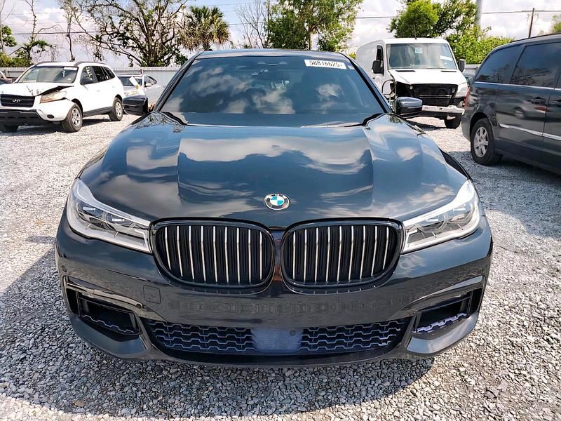 Schwarz Gebraucht 2018 BMW 750L Comfort Edition Limousine | 27.277 € (Fairer Preis) - Bild 1/4