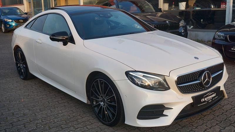 Gebraucht Mercedes E350 AMG line 258 PS (189 kW) 2018 Weiß Coupé