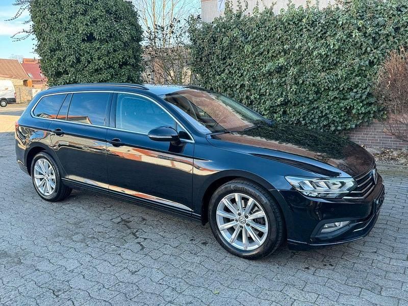 Gebraucht VW Passat Business 150 PS (110 kW) 2019 Schwarz Kombi