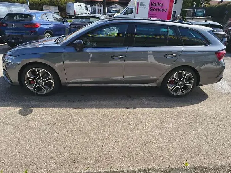Gebraucht Skoda Octavia RS 245 PS (180 kW) 2024 Graphite grau metallic Kombi