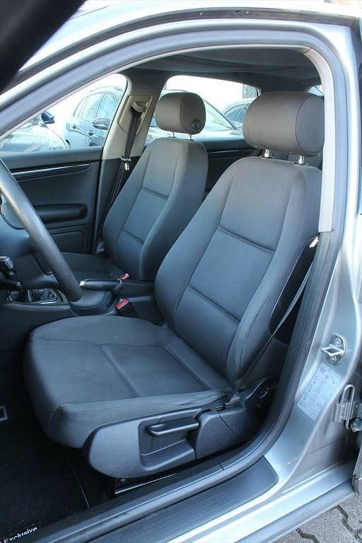 Gebraucht Audi A4 131 PS (96 kW) 2004 Grau Limousine