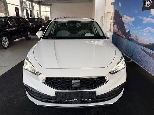Gebraucht Seat Leon Style 150 PS (110 kW) 2022 Weiß Limousine
