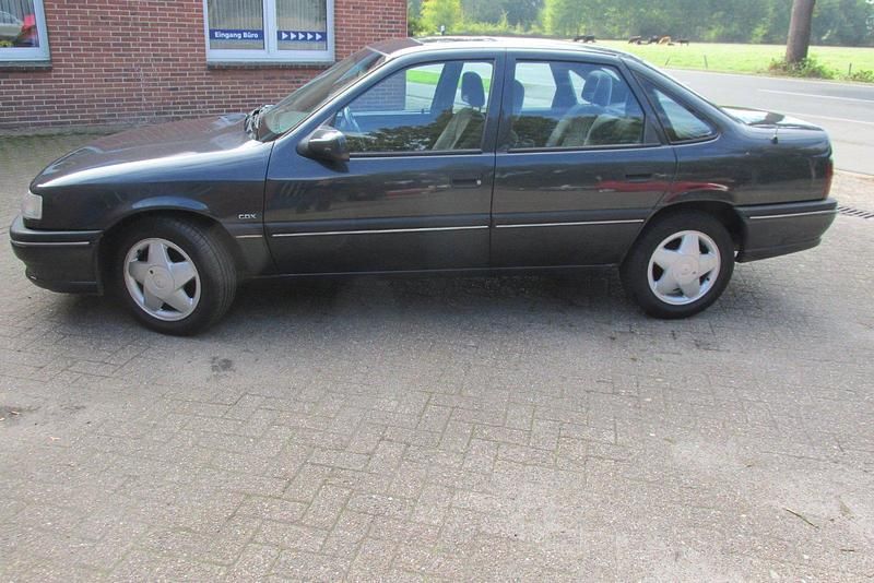 Gebraucht Opel Vectra 90 PS (66 kW) 1995 Grau Limousine