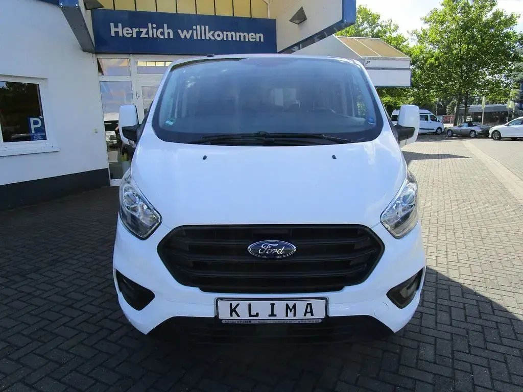 Gebraucht Ford Tourneo Trend 131 PS (96 kW) 2019 Weiß Van / Kleinbus