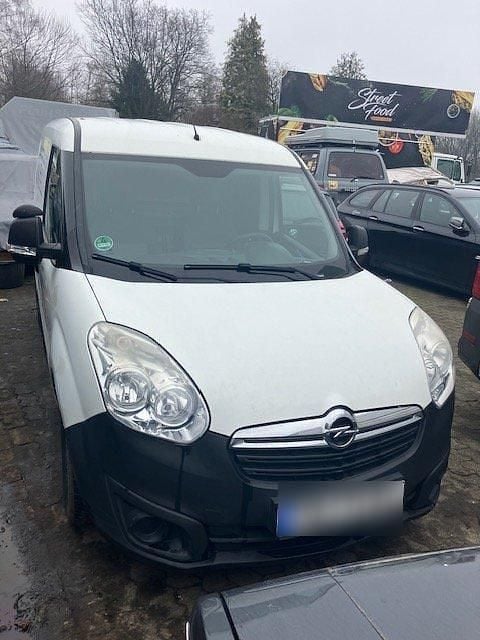 Second-hand Opel Combo 90 CP (66 kW) 2015 Alb Monovolum