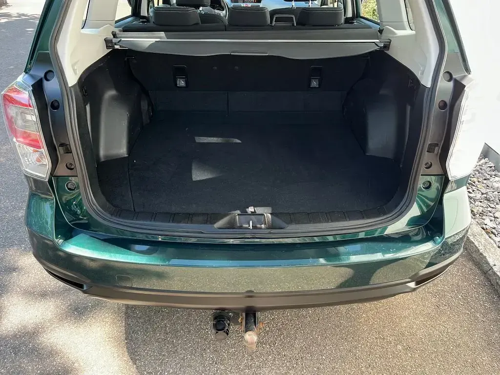 Gebraucht Subaru Forester 150 PS (110 kW) 2018 Grün SUV