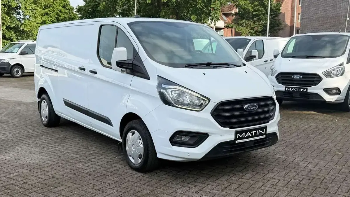 Gebraucht Ford Transit Custom Trend 131 PS (96 kW) 2021 Frozen white Van / Kleinbus