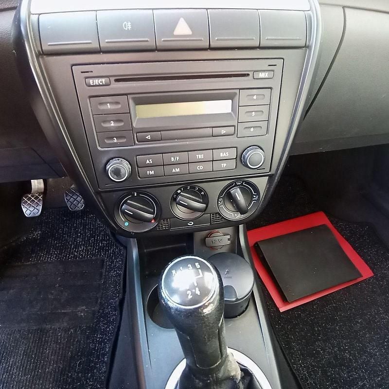 Gebraucht VW Fox 54 PS (39 kW) 2006 Rot Kleinwagen