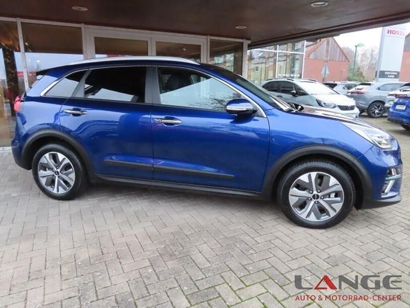 Gebraucht Kia e-Niro Spirit 150 kW (204 PS) 2022 (du3) yachtblau met. SUV