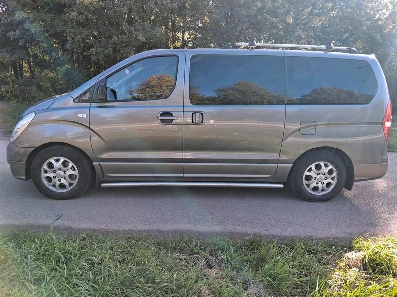 Gebraucht Hyundai H-1 170 PS (125 kW) 2010 Grau Van / Kleinbus