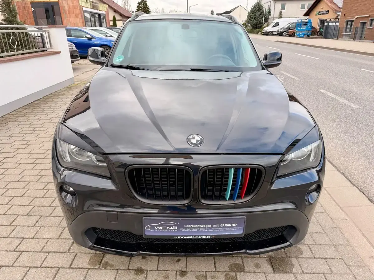 Gebraucht BMW X1 Sport Line 150 PS (110 kW) 2011 Schwarz SUV