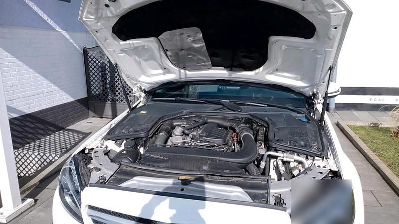 Gebraucht Mercedes C200 136 PS (100 kW) 2015 Weiß Limousine