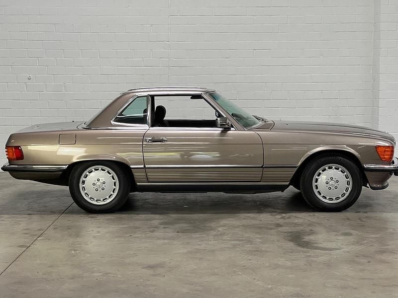 Gebraucht Mercedes 560 231 PS (169 kW) 1987 Braun Cabrio