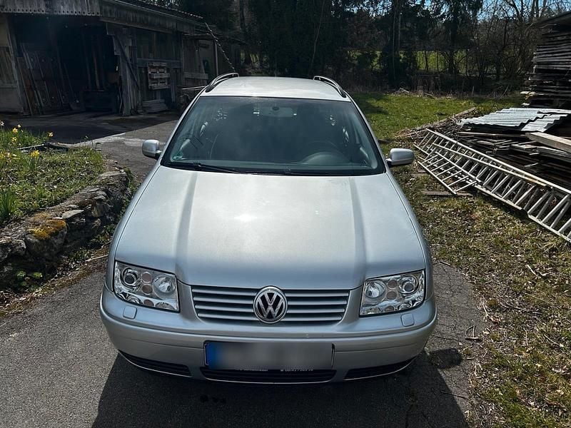 Gebraucht VW Bora Highline 115 PS (84 kW) 2001 Grau Kombi