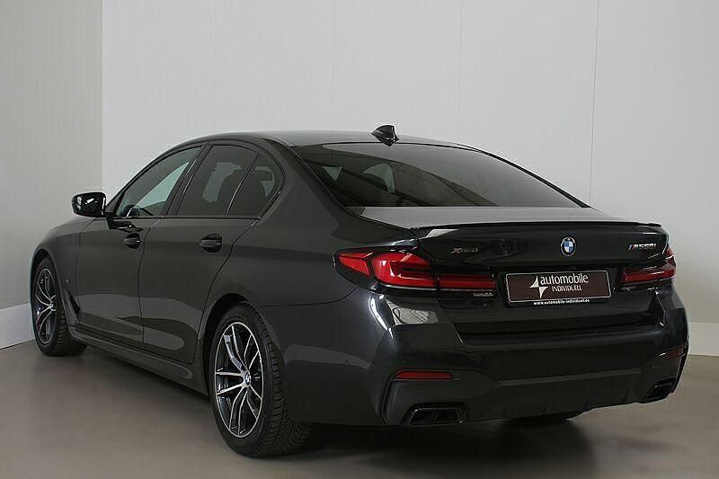 Gebraucht BMW M550 Performance 530 PS (389 kW) 2021 Sophistograu brillanteff. met. Limousine
