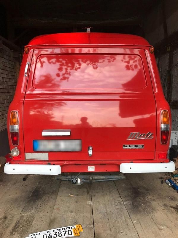 Second-hand Ford Transit 68 CP (50 kW) 1973 Roșu Monovolum