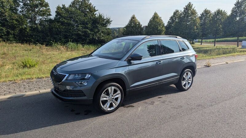 Blau Gebraucht 2018 Skoda Karoq Style SUV | 14.100 € (Etwas zu teuer) - Bild 1/2