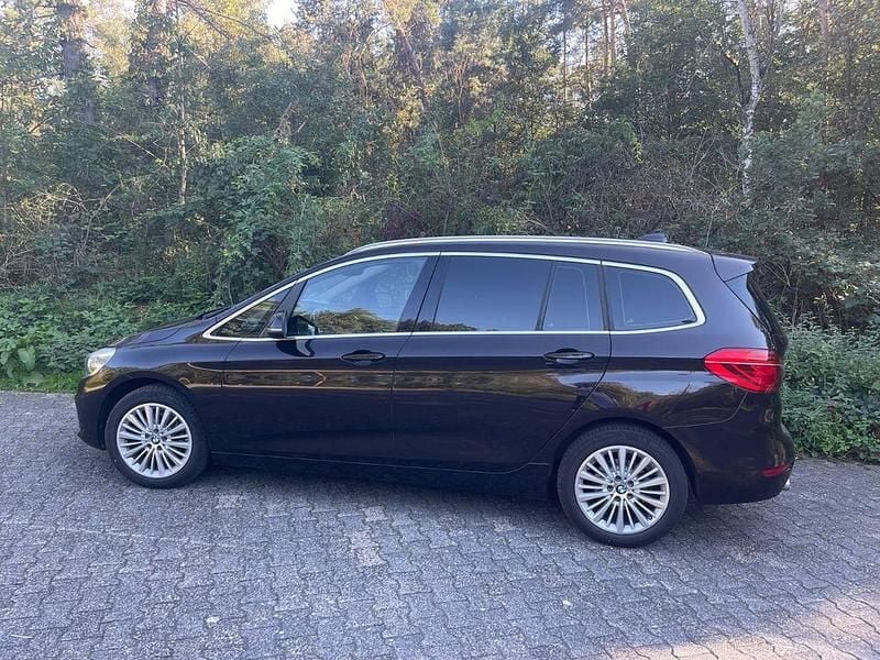 Gebraucht BMW 216 Luxury Line 116 PS (85 kW) 2015 Braun Van / Kleinbus