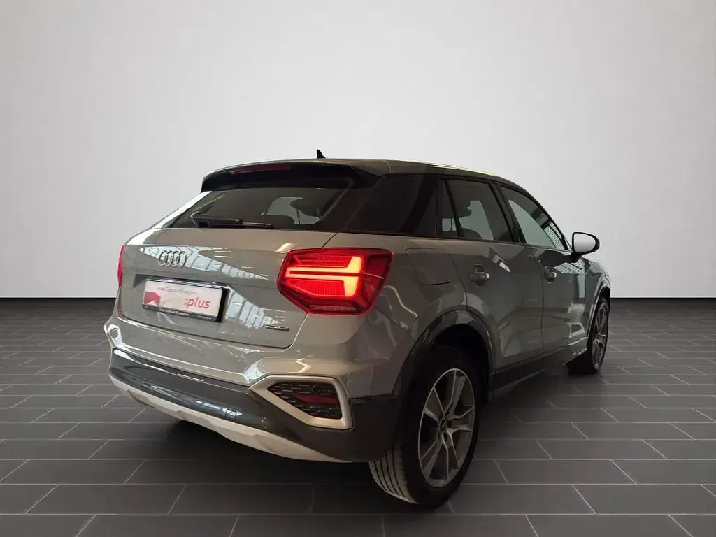 Używany Audi Q2 Ambiente 150 KM (110 kW) 2023 Szary SUV