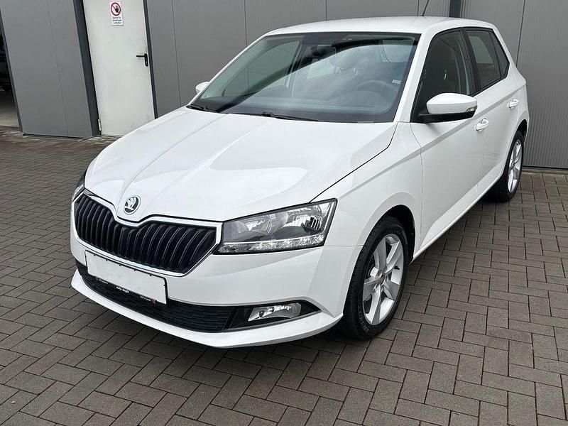 Gebraucht Skoda Fabia Cool Plus 60 PS (44 kW) 2019 Weiß Limousine