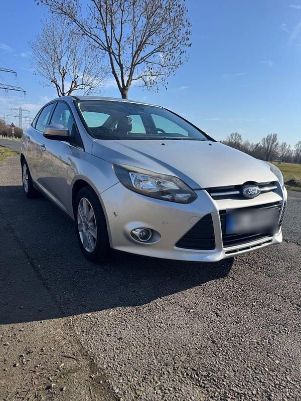 Gebraucht Ford Focus Titanium 150 PS (110 kW) 2011 Silber Limousine