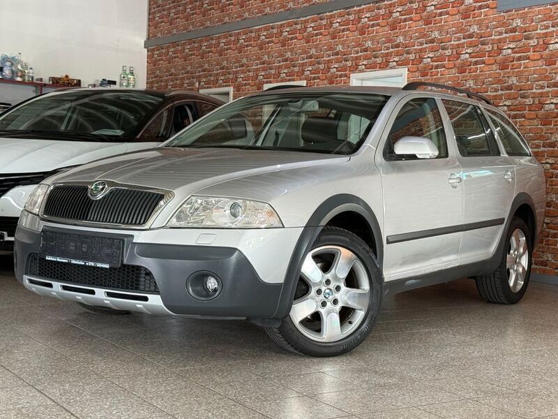 Silber Gebraucht 2007 Skoda Octavia Scout 4x4 Kombi | 2.880 € (Fairer Preis) - Bild 1/4