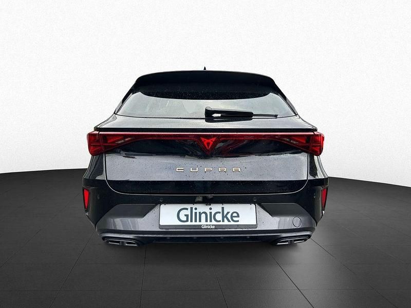Neu Cupra Leon 150 PS (110 kW) 2025 Midnight schwarz metallic Kombi