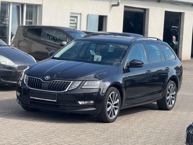 Schwarz Gebraucht 2017 Skoda Octavia Drive Kombi | 9.999 € (Fairer Preis) - Bild 1/4