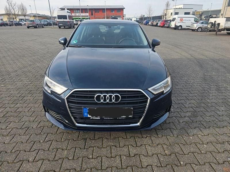 Usata Audi A3 116 CV (85 kW) 2017 Blu Berlina