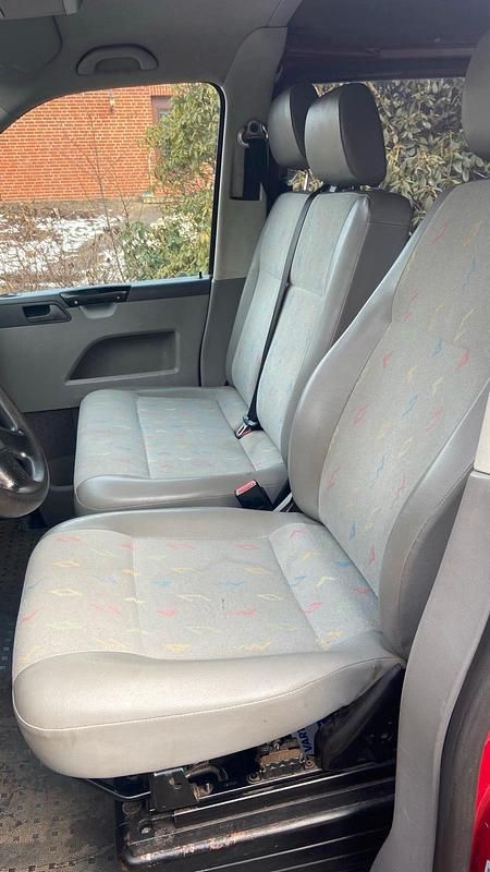 Gebraucht VW T5 105 PS (77 kW) 2008 Rot Van