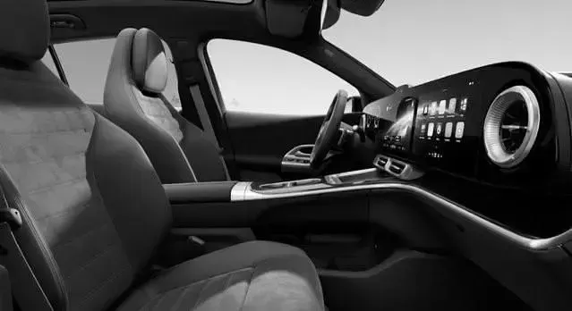 Neu Mercedes GLC400 EQ AMG line 359 kW (489 PS) 2026 Schwarz uni SUV