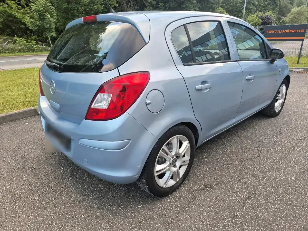 Gebraucht Opel Corsa 80 PS (58 kW) 2009 Grau Kleinwagen