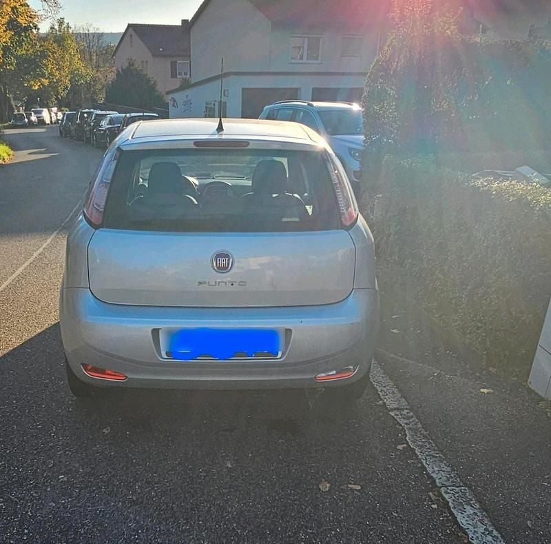 Gebraucht Fiat Punto 69 PS (50 kW) 2013 Silber Kleinwagen