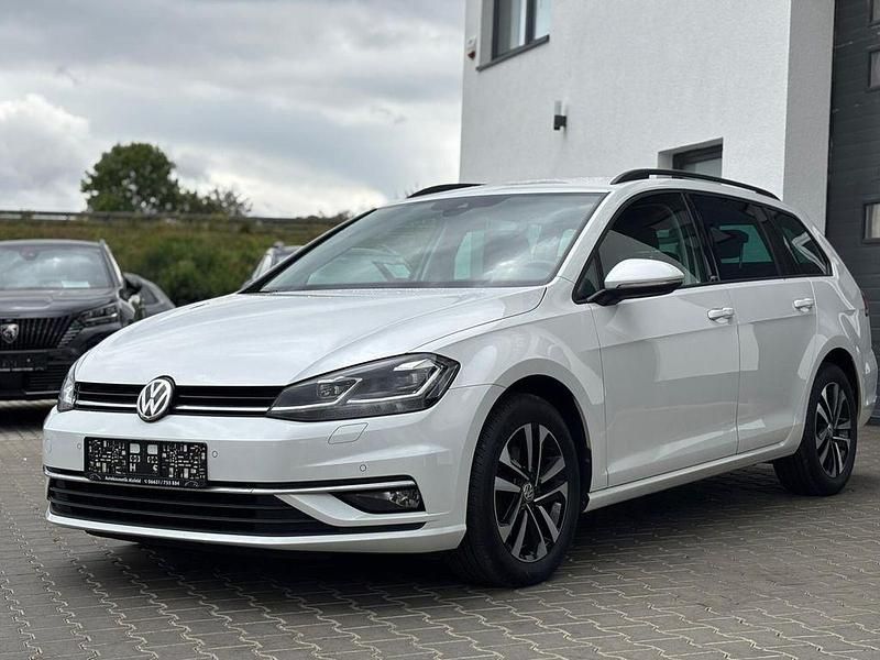 Weiß Gebraucht 2020 VW Golf VII United Kombi | 13.950 € (Fairer Preis) - Bild 1/4