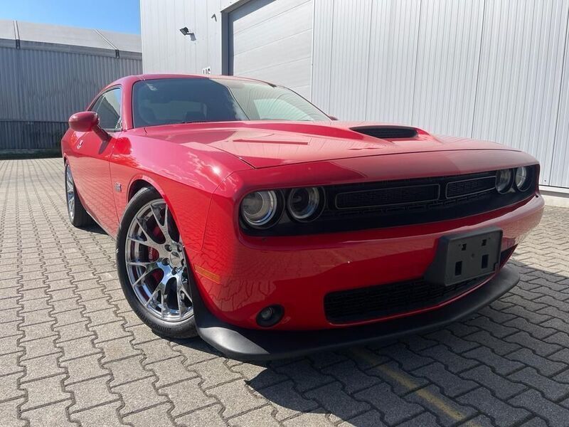 Rot Gebraucht 2016 Dodge Challenger Coupé | 34.500 € (Fairer Preis) - Bild 1/4