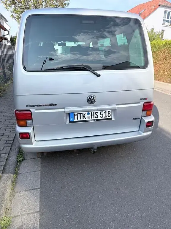 Second-hand VW Caravelle 151 CP (111 kW) 2000 Argintiu Van