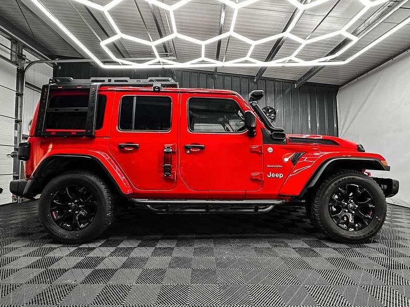 Gebraucht Jeep Wrangler Sahara 306 PS (225 kW) 2024 Rot SUV