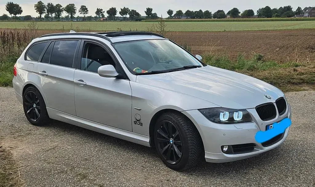 Gebraucht BMW 320 Sport Line 170 PS (125 kW) 2010 Silber Kombi