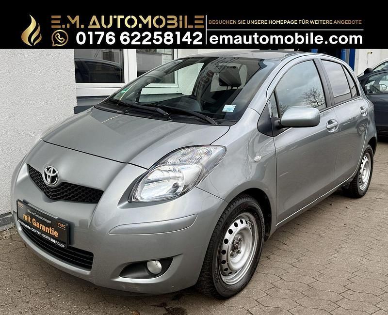 Gebraucht Toyota Yaris Sol 101 PS (74 kW) 2009 Silber Kleinwagen