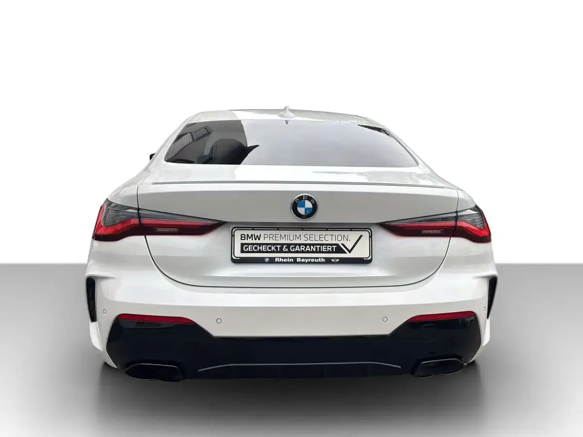Gebraucht BMW 440 374 PS (275 kW) 2022 Mineralweiss metallic Coupé