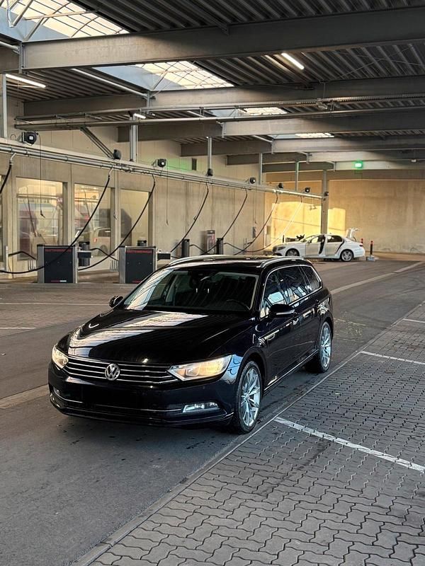 Schwarz Gebraucht 2017 VW Passat Kombi | 9.500 € (Superpreis) - Bild 1/4