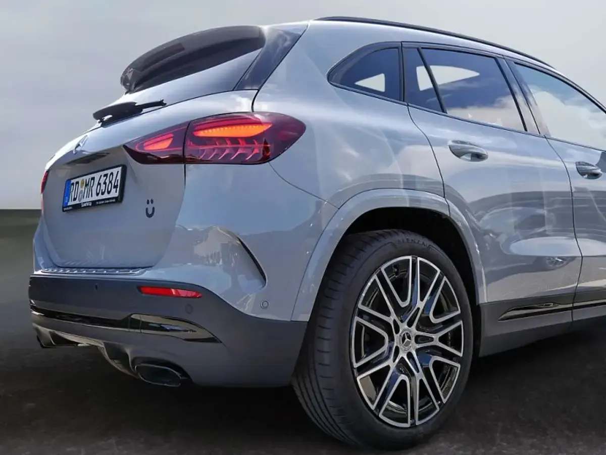 Gebraucht Mercedes GLA200 AMG 150 PS (110 kW) 2026 Manufaktur lack manufaktur alp SUV
