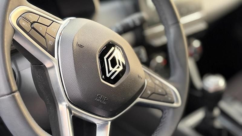 Gebraucht Renault Clio V 100 PS (73 kW) 2024 Weiß Kleinwagen