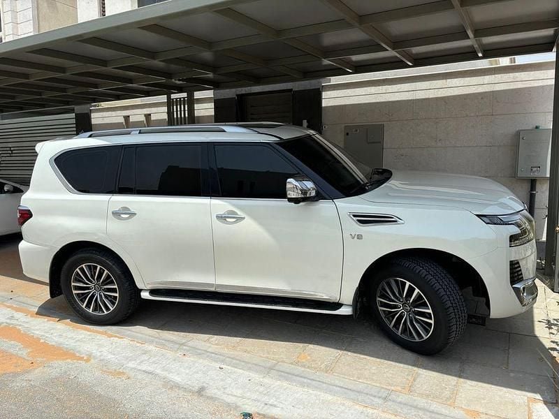 Weiß Gebraucht 2018 Nissan Patrol SUV | 50.000 € - Bild 1/4