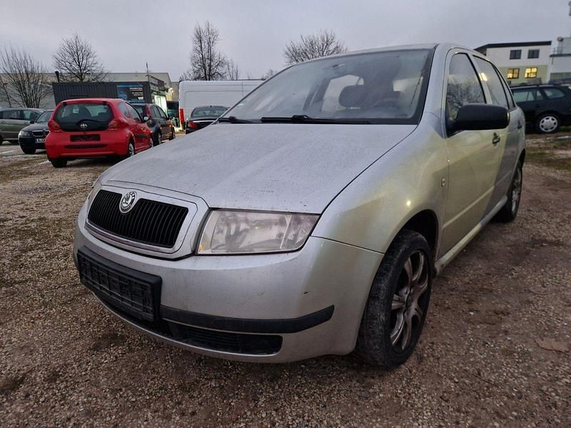 Grau Gebraucht 2003 Skoda Fabia Comfort Limousine | 250 € (Superpreis) - Bild 1/4