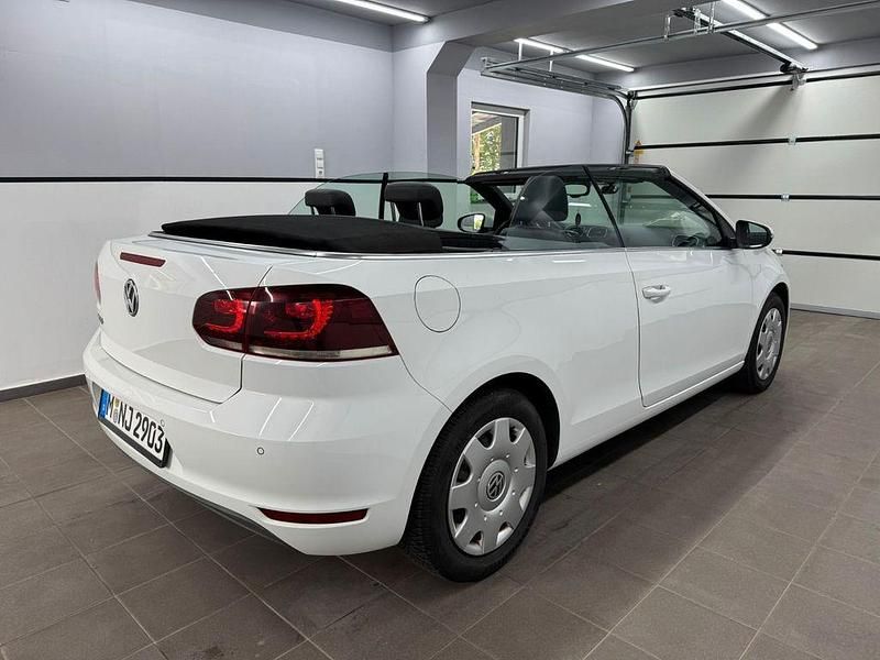 Gebraucht VW Golf 160 PS (117 kW) 2011 Pure white Cabrio